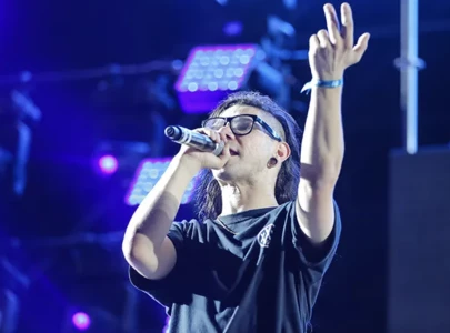 skrillex surprises fans with crazy performance at lollapalooza 2024