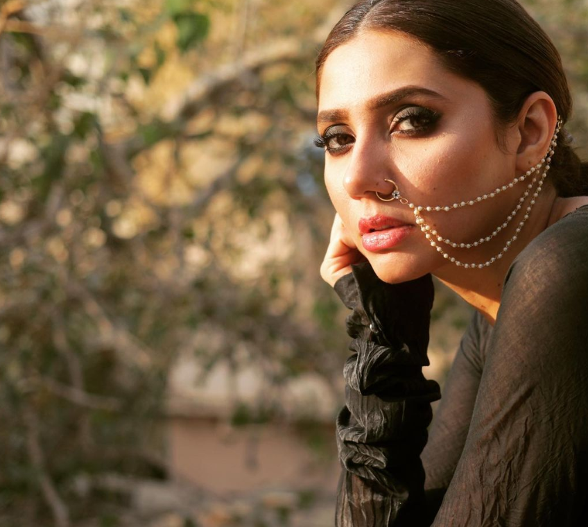 Alia Bhatt As Rani: Bollywood's Love Affair With Nose Rings