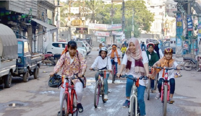 cycling trend on a rise in lahore photo express