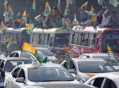 thousands march for kashmir cause