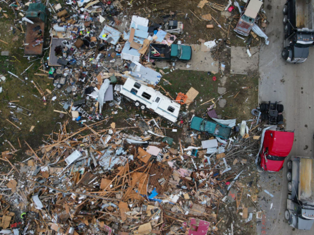 destroyed and damaged homes are seen on the southern side of the city the day after a tornado hit sullivan indiana u s april 1 2023 photo reuters jon cherry destroyed and damaged homes are seen on the southern side of the city the day after a tornado hit sullivan indiana u s april 1 2023 photo reuters jon cherry