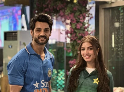friends or foes kinza hashmi karan wahi rub shoulders at pakistan vs india match friends or foes kinza hashmi karan wahi rub shoulders at pakistan vs india match