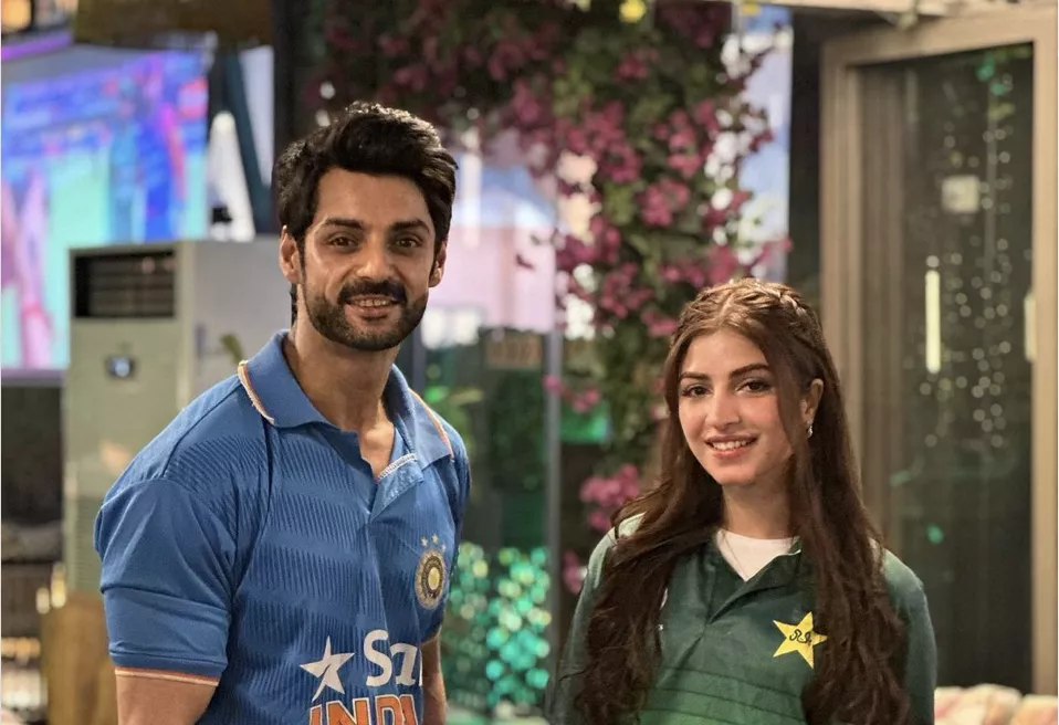 friends or foes kinza hashmi karan wahi rub shoulders at pakistan vs india match friends or foes kinza hashmi karan wahi rub shoulders at pakistan vs india match