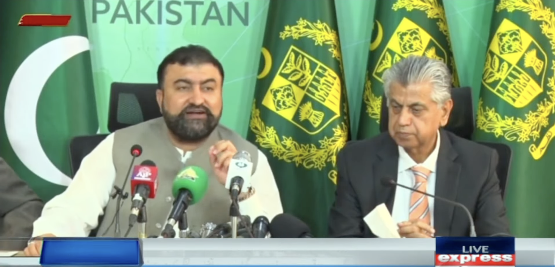 interim ministers sarfaraz bugti and murtaza solangi address a press conference in islamabad on october 2 2023 photo screengrab