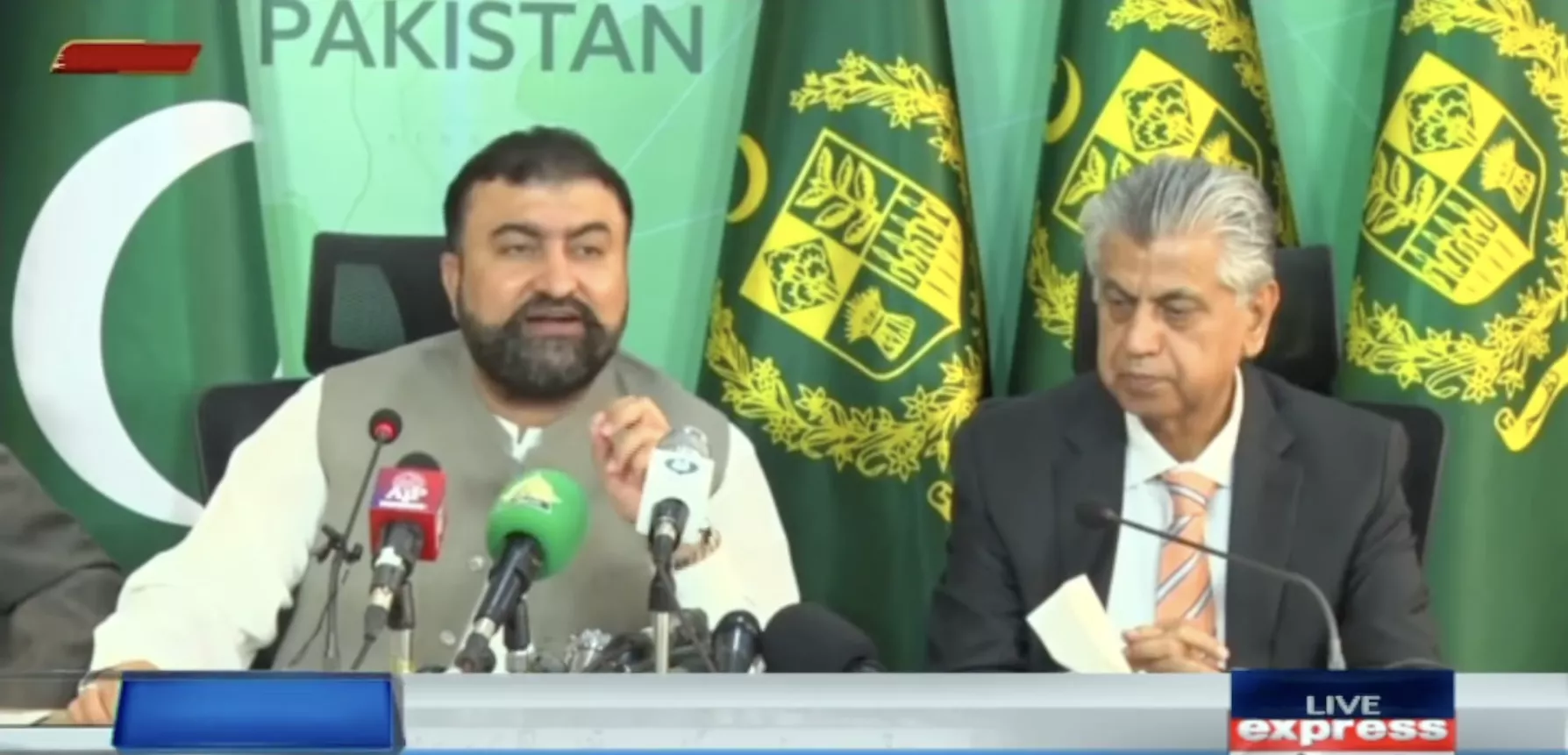 interim ministers sarfaraz bugti and murtaza solangi address a press conference in islamabad on october 2 2023 photo screengrab interim ministers sarfaraz bugti and murtaza solangi address a press conference in islamabad on october 2 2023 photo screengrab
