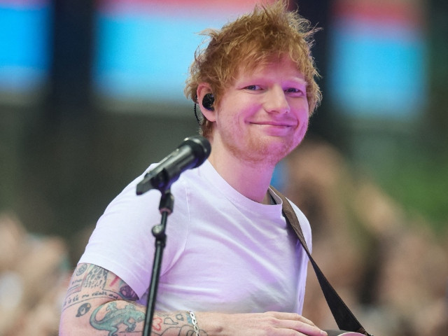 ed sheeran opens up about life without a phone since 2015 ed sheeran opens up about life without a phone since 2015