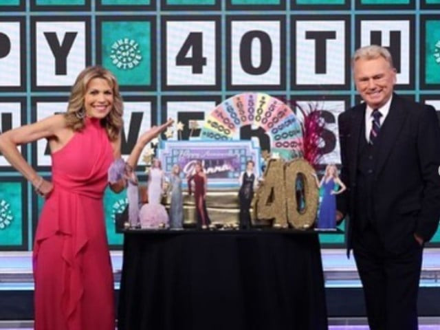 pat sajak honors vanna white in last wheel of fortune episode pat sajak honors vanna white in last wheel of fortune episode