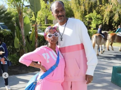 snoop dogg celebrates 27th wedding anniversary with shante broadus