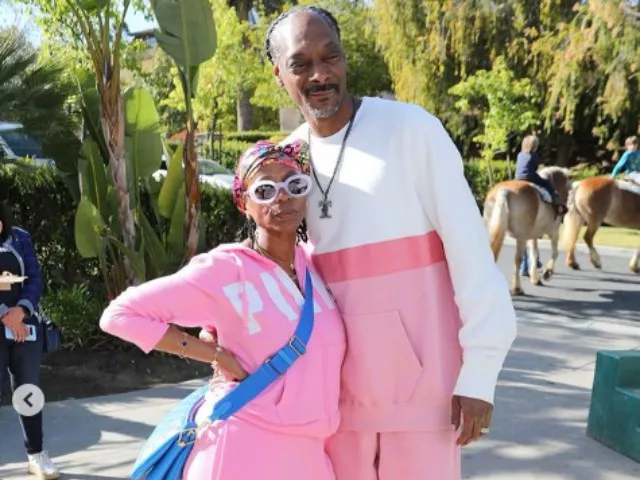 courtesy snoopdogg courtesy snoopdogg