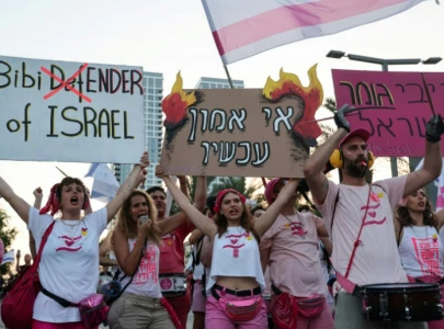waving flags tens of thousands rally against israeli govt waving flags tens of thousands rally against israeli govt