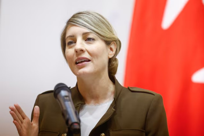 canada urges citizens to leave lebanon amid growing security concerns