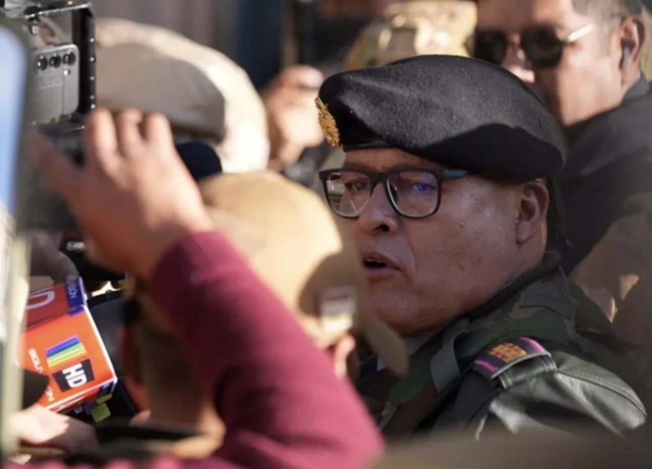 bolivian authorities arrested a former general who staged a failed coup attempt wednesday against president luis arce local media reported juan jose zuniga who was fired earlier this week as commander of the bolivian army has tried to subvert the constitutional order said deputy interior minister jhonny aguilera before zuniga s arrest according to the ahora el pueblo newspaper footage on social media showed zuniga being forced into a police car outside a military barracks to be taken to the prosecutor s office the chief prosecutor s office said an investigation has been launched into the coup attempt and the events surrounding it the military uprising began in the afternoon after a tank that carried zuniga was seen forcibly entering the presidential palace in the city of la paz arce then warned of irregular military mobilizations and in a speech alongside his ministers on national television minutes after the coup attempt invited citizens to mobilize against it and to defend democracy today the country once again faces interests so that democracy in bolivia is truncated he said we need bolivian people to organize and mobilize against the coup the bolivian head of state said the country was going through an attempted coup d tat led by zuniga zuniga had been removed from his position on tuesday after a series of threats against former president evo morales arce confronted the leader of the attempted military coup in the hallway of the government palace after an armored vehicle rammed through the entrance withdraw all these forces immediately it s an order he howled at zuniga hours earlier morales denounced the coup the coup d tat is brewing at this time armed forces personnel and tanks are deployed in plaza murillo he said calling on social movements to defend democracy later morales said the call for mobilization was suspended citing the withdrawal of troops who were in murillo square and calm that he said returned to the government headquarters the international community strongly condemned the seizure of the government headquarters photo anadolou agency bolivian authorities arrested a former general who staged a failed coup attempt wednesday against president luis arce local media reported juan jose zuniga who was fired earlier this week as commander of the bolivian army has tried to subvert the constitutional order said deputy interior minister jhonny aguilera before zuniga s arrest according to the ahora el pueblo newspaper footage on social media showed zuniga being forced into a police car outside a military barracks to be taken to the prosecutor s office the chief prosecutor s office said an investigation has been launched into the coup attempt and the events surrounding it the military uprising began in the afternoon after a tank that carried zuniga was seen forcibly entering the presidential palace in the city of la paz arce then warned of irregular military mobilizations and in a speech alongside his ministers on national television minutes after the coup attempt invited citizens to mobilize against it and to defend democracy today the country once again faces interests so that democracy in bolivia is truncated he said we need bolivian people to organize and mobilize against the coup the bolivian head of state said the country was going through an attempted coup d tat led by zuniga zuniga had been removed from his position on tuesday after a series of threats against former president evo morales arce confronted the leader of the attempted military coup in the hallway of the government palace after an armored vehicle rammed through the entrance withdraw all these forces immediately it s an order he howled at zuniga hours earlier morales denounced the coup the coup d tat is brewing at this time armed forces personnel and tanks are deployed in plaza murillo he said calling on social movements to defend democracy later morales said the call for mobilization was suspended citing the withdrawal of troops who were in murillo square and calm that he said returned to the government headquarters the international community strongly condemned the seizure of the government headquarters photo anadolou agency