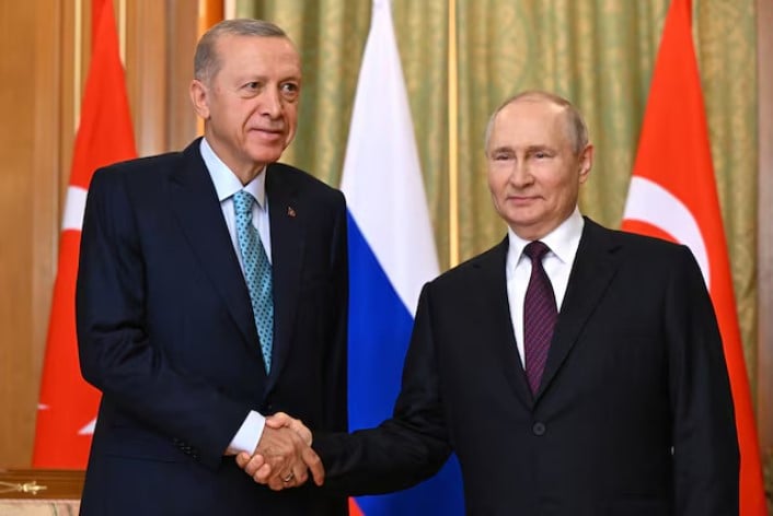 russian president vladimir putin shakes hands with turkish president tayyip erdogan during a meeting in sochi russia september 4 2023 photo reuters