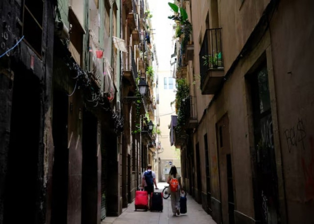 spain targets holiday rentals to tackle housing crisis spain targets holiday rentals to tackle housing crisis