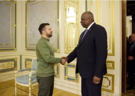 pentagon backs ukraine in key defense call first since biden halts campaign