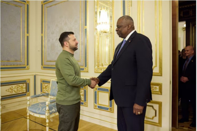 ukraine s president volodymyr zelenskiy welcomes us defense secretary lloyd austin before their meeting amid russia s attack on ukraine in kyiv ukraine photo reuters ukraine s president volodymyr zelenskiy welcomes us defense secretary lloyd austin before their meeting amid russia s attack on ukraine in kyiv ukraine photo reuters