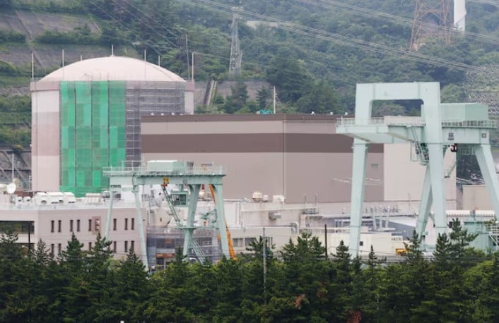 japan atomic power co s tsuruga nuclear power plant no 1 reactor is seen in tsuruga fukui prefecture photo reuters