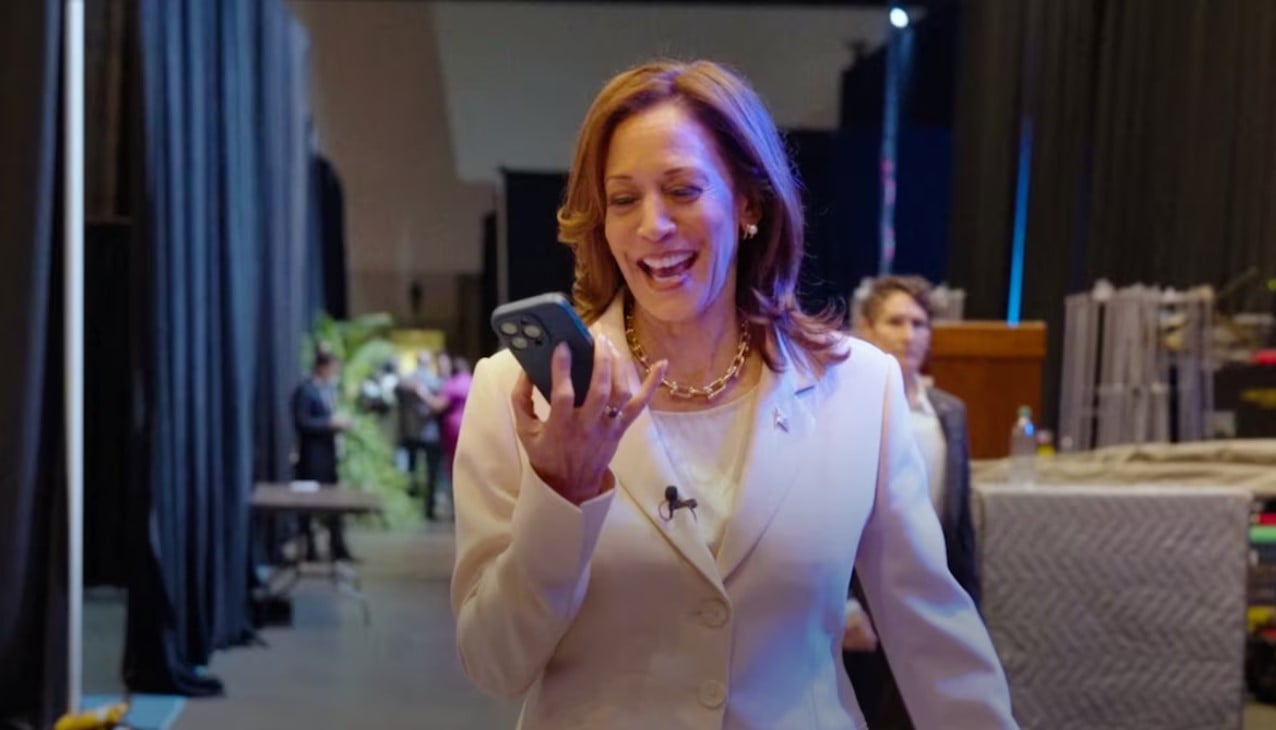us vice president kamala harris speaks on the phone with former president barack obama and former first lady michelle obama as the obamas endorse harris as the democratic presidential candidate in this still image taken from a video released on july 26 2024 courtesy harris for president campaign