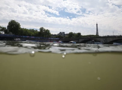 pollution forces cancellation of triathlon swimming training in seine for second consecutive day
