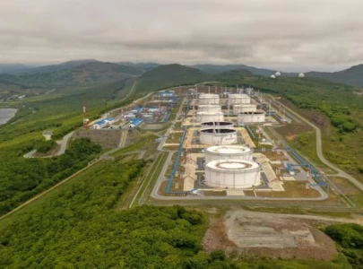 oil prices climb on fears of escalating middle east conflict after golan strike