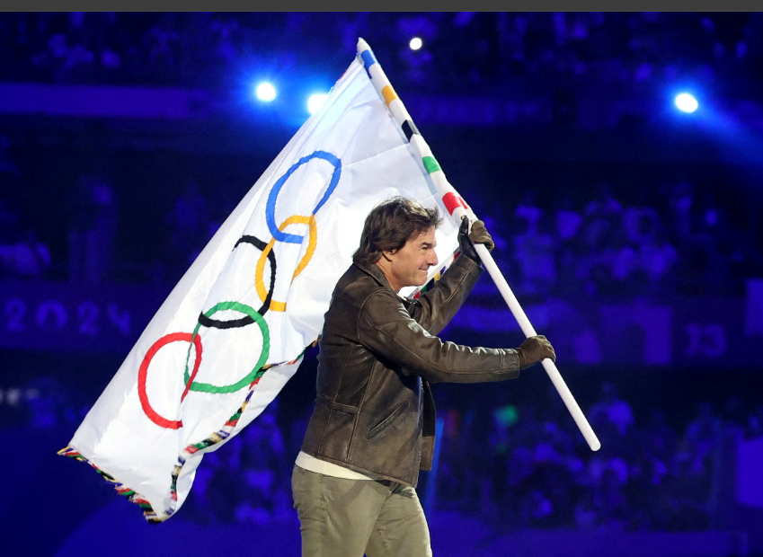 Tom Cruise descends from stadium roof in daring Paris Olympics 2024 closing  ceremony