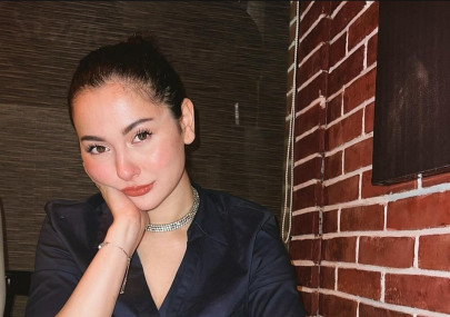 hania aamir harassed in gujranwala post meet and greet by attendees