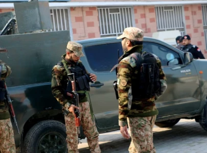 security forces foil terror bid in di khan killing three attackers