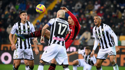ibra snatches point for milan at udinese
