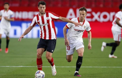 sevilla fade from title race with loss to athletic sevilla fade from title race with loss to athletic