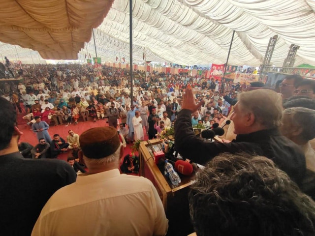 external powers want to destabilise pakistan fm