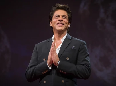 shah rukh khan seeks urgent medical treatment in us shah rukh khan seeks urgent medical treatment in us