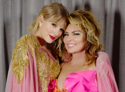 shania twain praises taylor swift s influence and work ethic reveals how she inspired swift