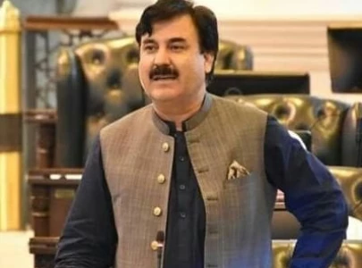 imran khan to decide fate of civil disobedience campaign tomorrow shaukat yousafzai imran khan to decide fate of civil disobedience campaign tomorrow shaukat yousafzai