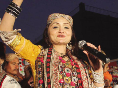 eighteen years later singer shazia khushk still enthrals