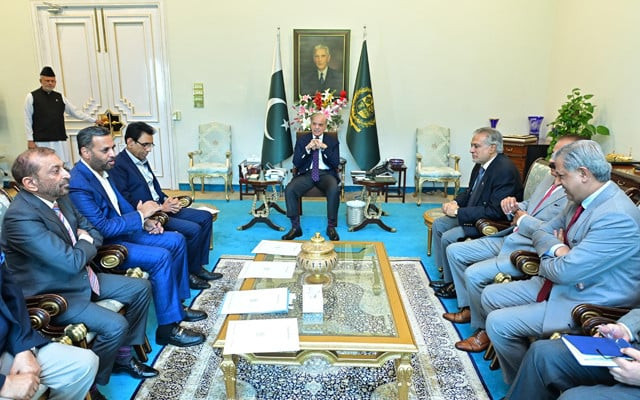a delegation from mqm pakistan led by chairman dr khalid maqbool siddiqui met with prime minister shehbaz sharif on tuesday photo pid a delegation from mqm pakistan led by chairman dr khalid maqbool siddiqui met with prime minister shehbaz sharif on tuesday photo pid