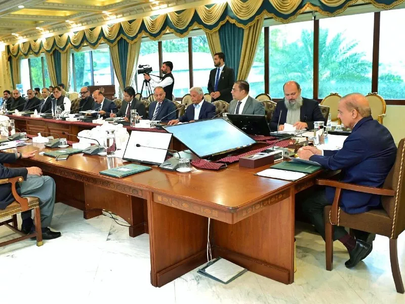 prime minister shehbaz sharif chairs a meeting regarding nationwide anti smuggling drive in islamabad on april 19 2024 photo pid prime minister shehbaz sharif chairs a meeting regarding nationwide anti smuggling drive in islamabad on april 19 2024 photo pid
