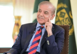 pm orders crackdown on sugar hoarders