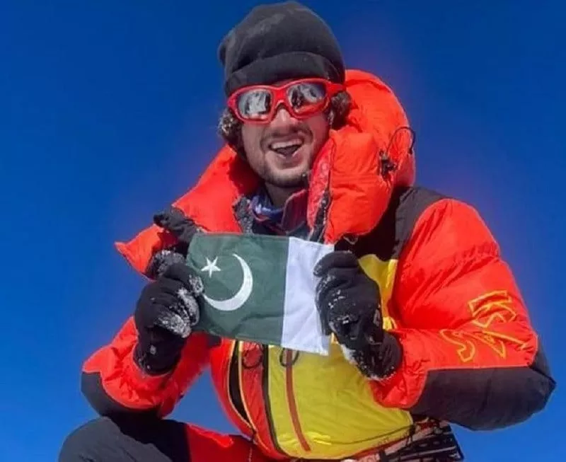 kashif reclimbs manaslu youngest to conquer 12 peaks over 8 000m kashif reclimbs manaslu youngest to conquer 12 peaks over 8 000m