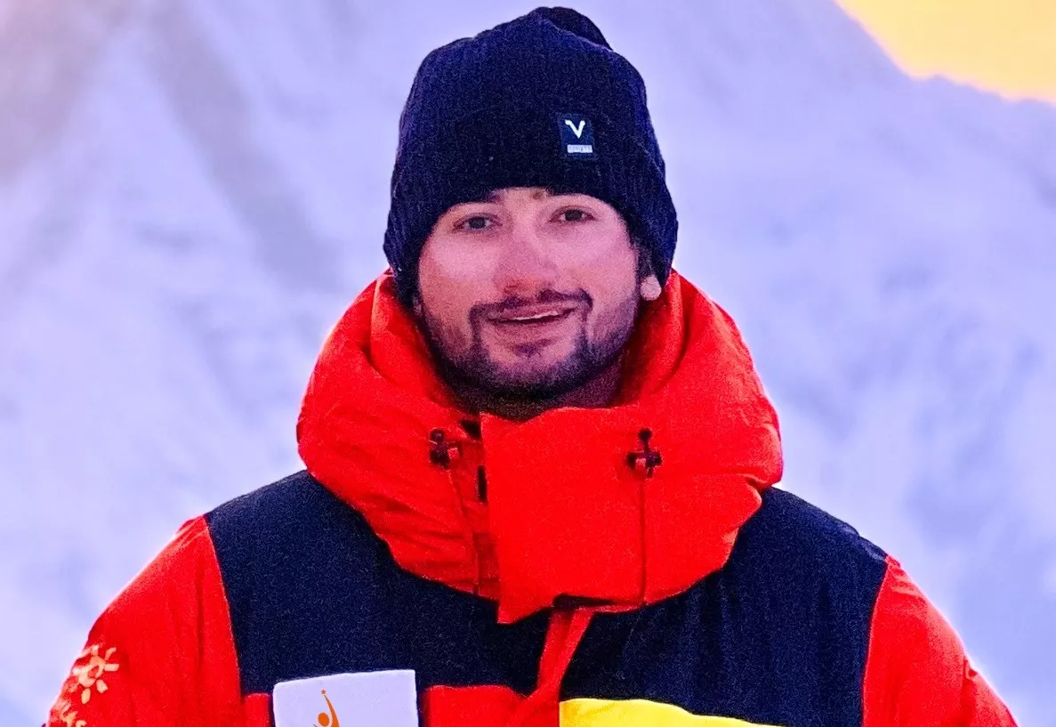 pakistani mountaineer shehroze kashif successfully summits nepal s mount dhaulagiri photo express pakistani mountaineer shehroze kashif successfully summits nepal s mount dhaulagiri photo express