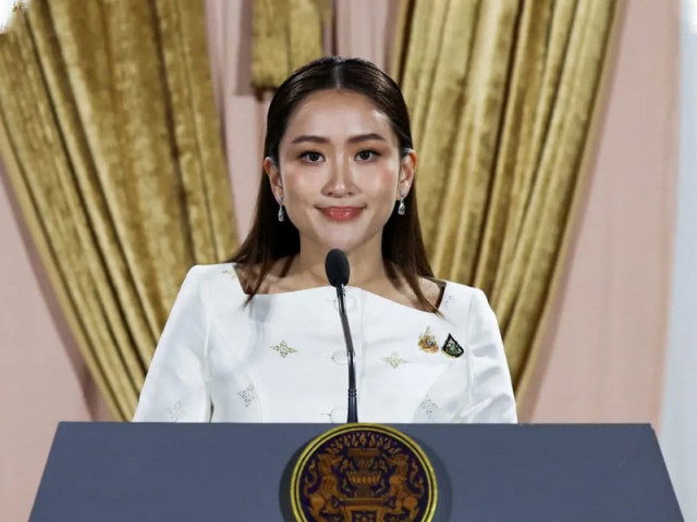 thai king appoints shinawatra heiress as new pm thai king appoints shinawatra heiress as new pm