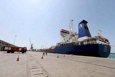 11 crew from five countries held on ship hijacked by yemen rebels 11 crew from five countries held on ship hijacked by yemen rebels