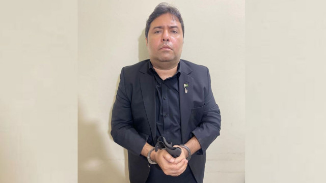axact ceo shoaib shaikh after being taken into custody by the federal investigation agency fia from islamabad on march 9 2023 photo express axact ceo shoaib shaikh after being taken into custody by the federal investigation agency fia from islamabad on march 9 2023 photo express