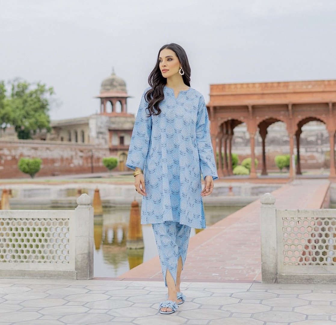 Find Beautiful stylish 1 pc dress fully fleired with balloon sleeves with  pom pom less book your attire by JAIPURI FASHION HUB near me | Sanganer  Bazar, Jaipur, Rajasthan | Anar B2B Business App