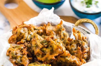 from pakoras to khatay aloo five delicious monsoon snacks from pakoras to khatay aloo five delicious monsoon snacks