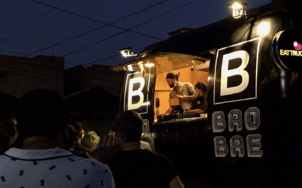 four must visit food trucks in karachi four must visit food trucks in karachi