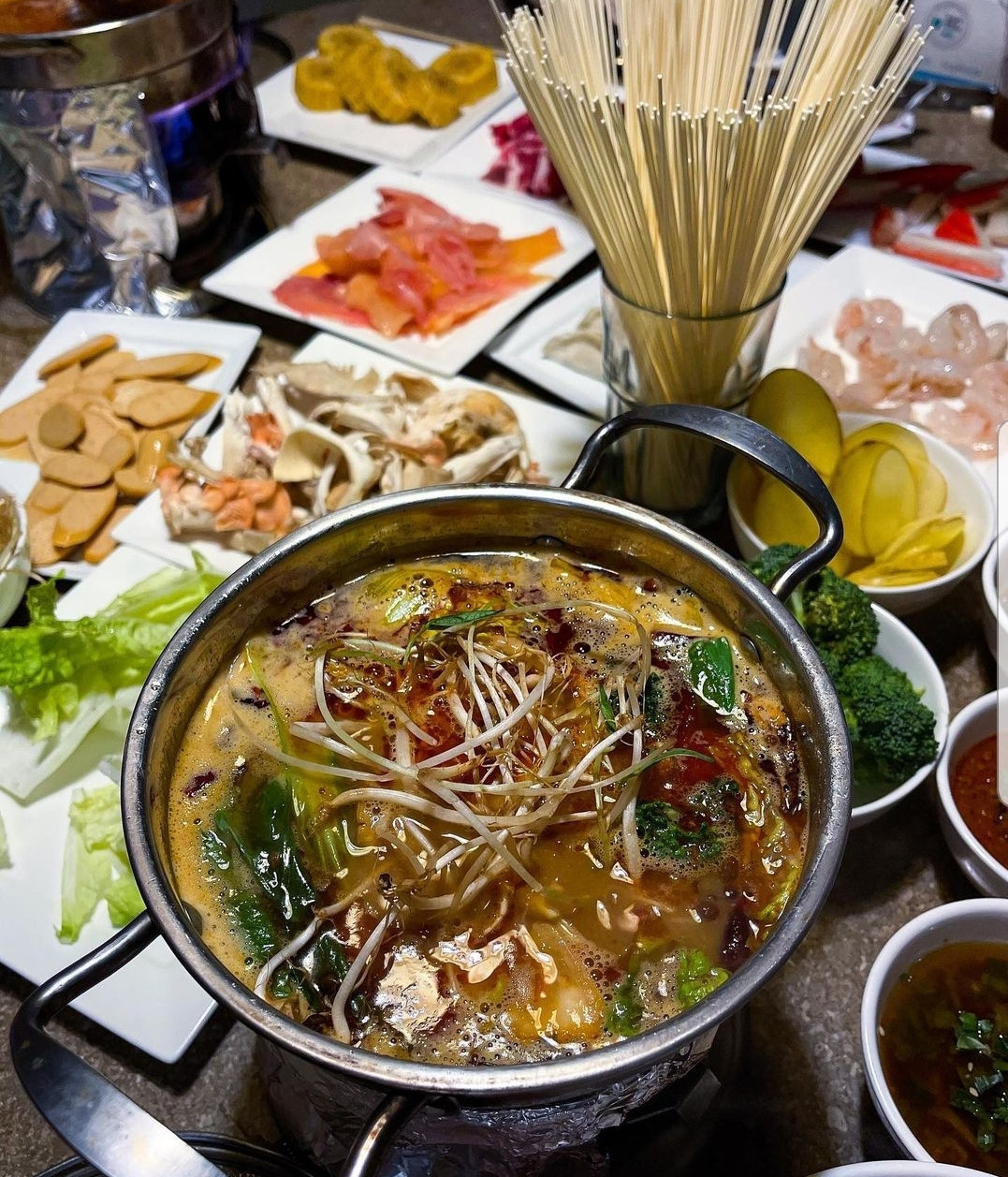 5 Best Places To Get Chinese Hot Pot In Pakistan Swag Of Beauty