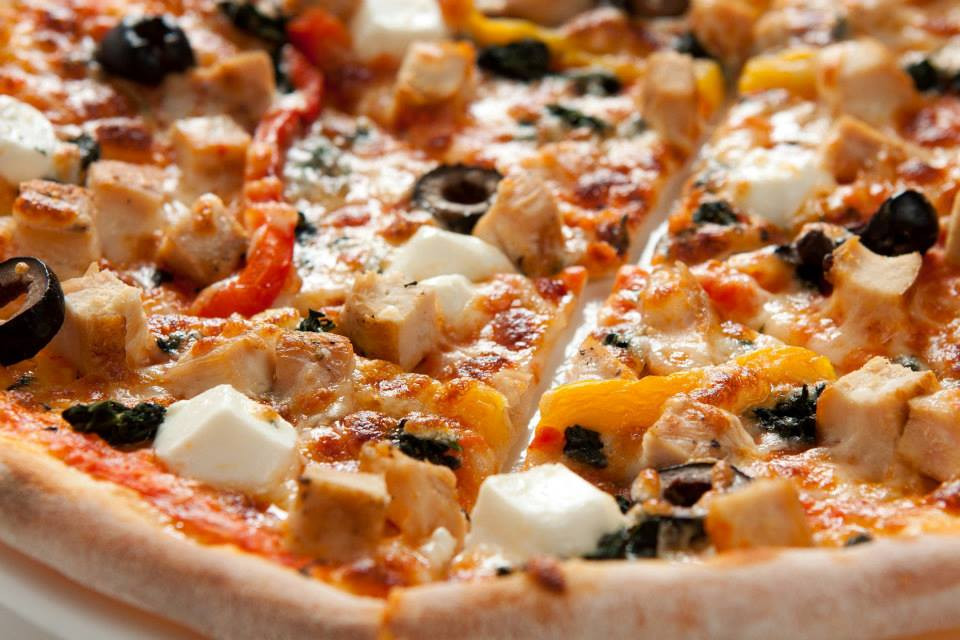 6 best pizza places in Karachi