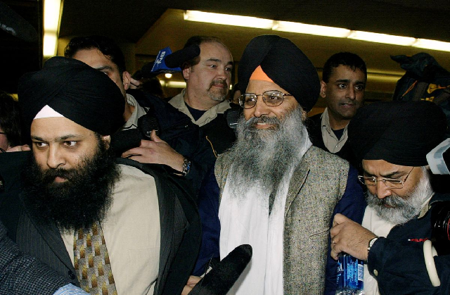sikh activist ripudaman singh malik c smiles as he leaves a vancouver court march 16 2005 photo reuters sikh activist ripudaman singh malik c smiles as he leaves a vancouver court march 16 2005 photo reuters