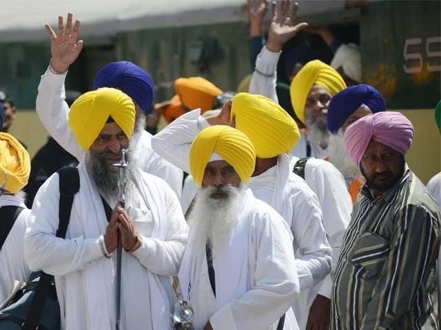 indian govt bars sikh pilgrims from attending baba guru nanak s death anniversary