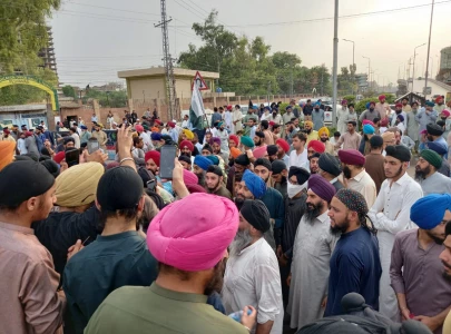 two sikh men gunned down in peshawar